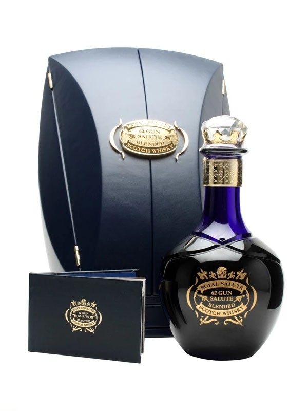 Rượu Chivas 62 Gun Salute - Scotch Whisky